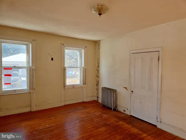 $175,000 | 235 St Mary Street, Burlington, NJ 08016