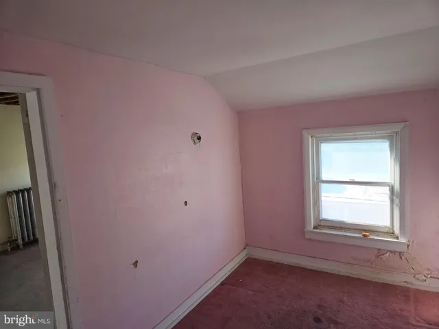 $175,000 | 235 St Mary Street, Burlington, NJ 08016