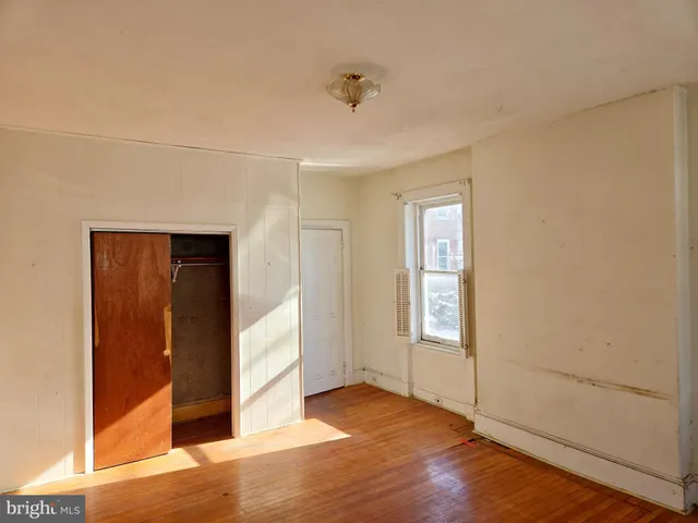 $175,000 | 235 St Mary Street, Burlington, NJ 08016