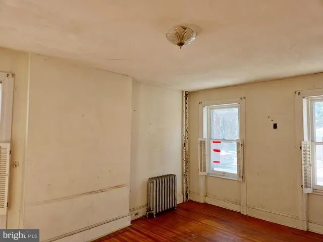 $175,000 | 235 St Mary Street, Burlington, NJ 08016