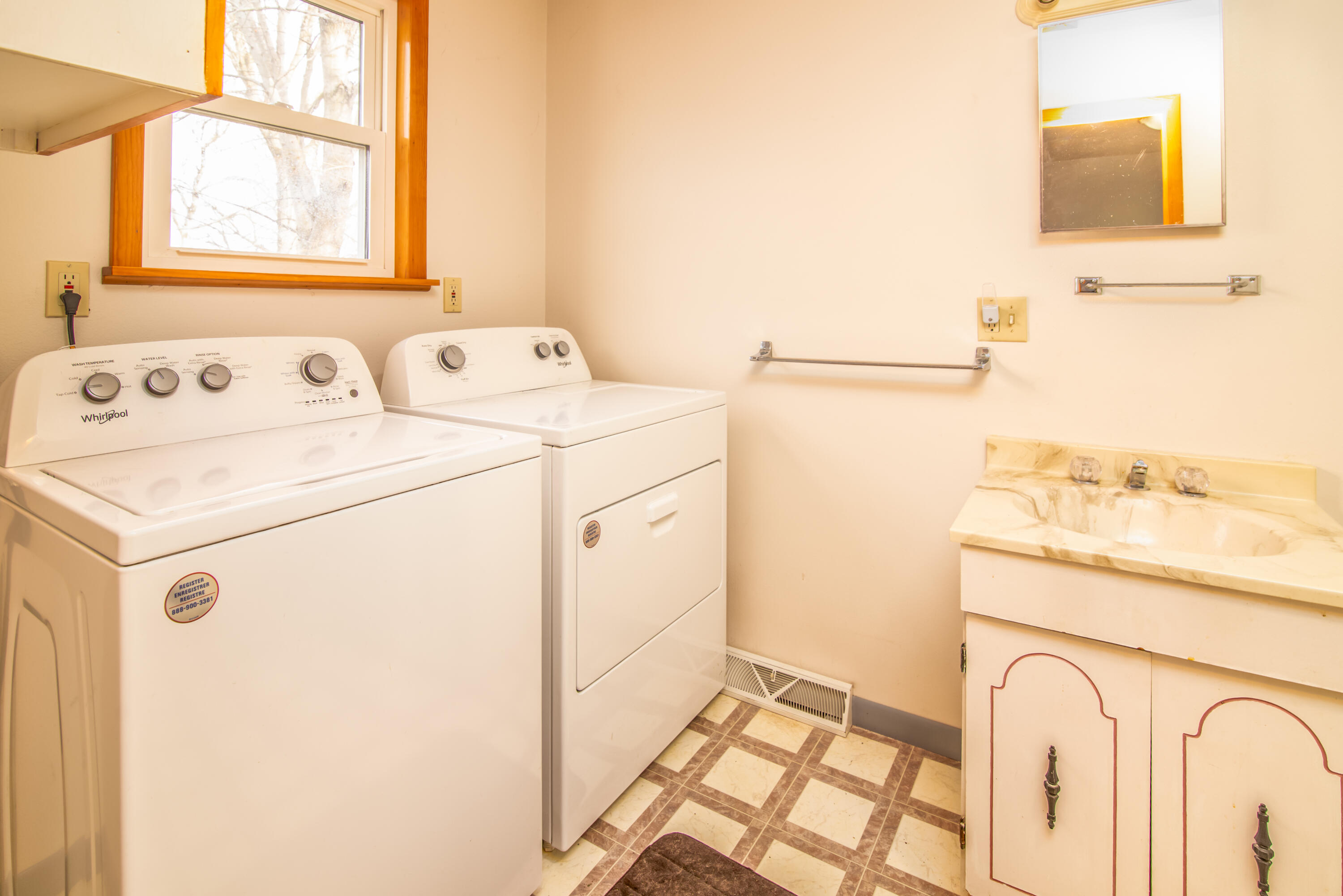 244 Williams Street Randolph, WI 53956 - Photo 7 of 11 244 Williams St-21-Edit