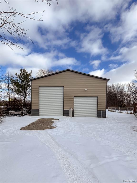 3200 Glover Road Fowlerville, MI 48836 - Photo 4 of 20