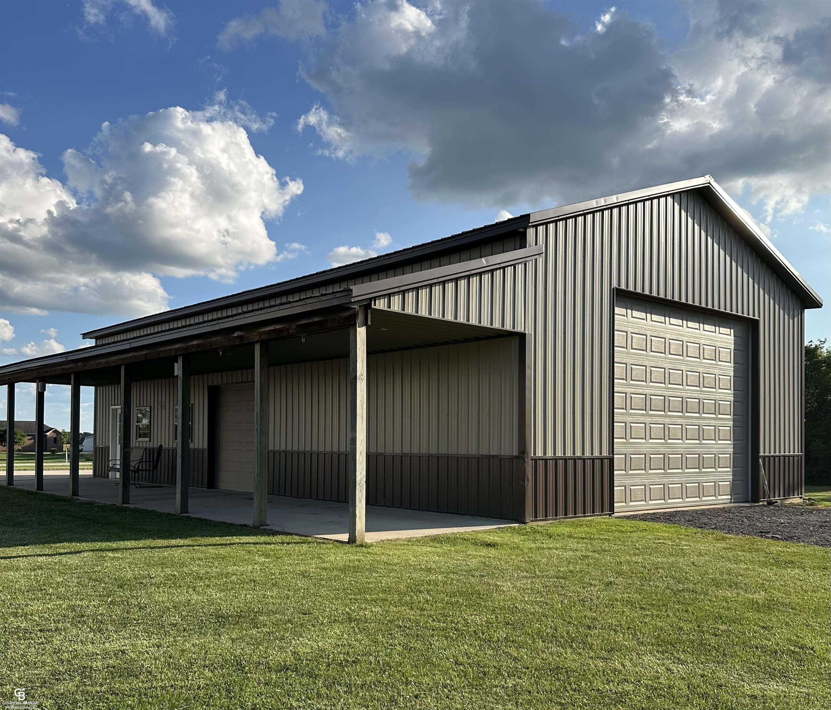 10058 Carroll Road Columbus, MI 48063 - Photo 4 of 22 Gallery Image 4
