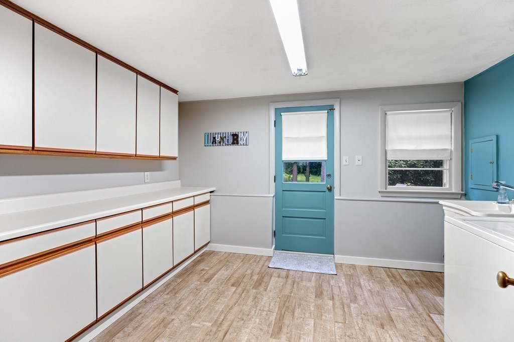 21 Red Coat Road Framingham, MA 01701 - Photo 24 of 34 Gallery Image 24