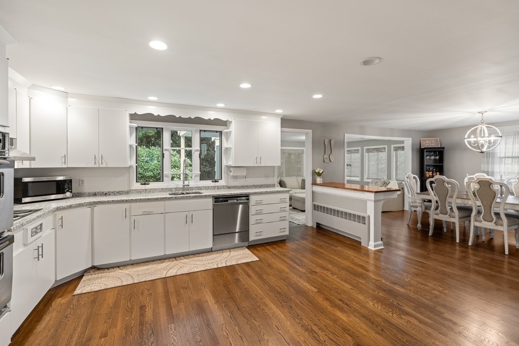 21 Red Coat Road Framingham, MA 01701 - Photo 9 of 34 Gallery Image 9