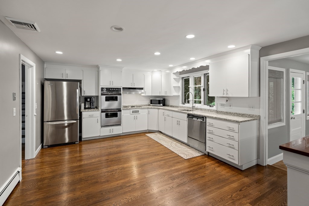 21 Red Coat Road Framingham, MA 01701 - Photo 10 of 34 Gallery Image 10