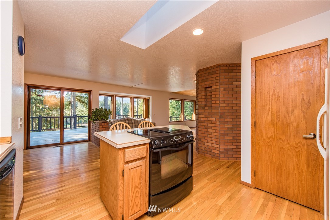 513 Walker Valley Road Port Angeles, WA 98362 - Photo 10 of 25