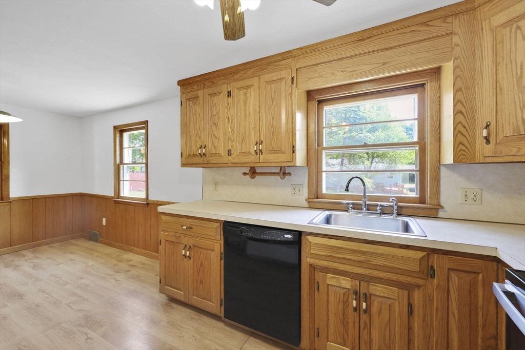 39 Northway Drive Springfield, MA 01119 - Photo 18 of 30