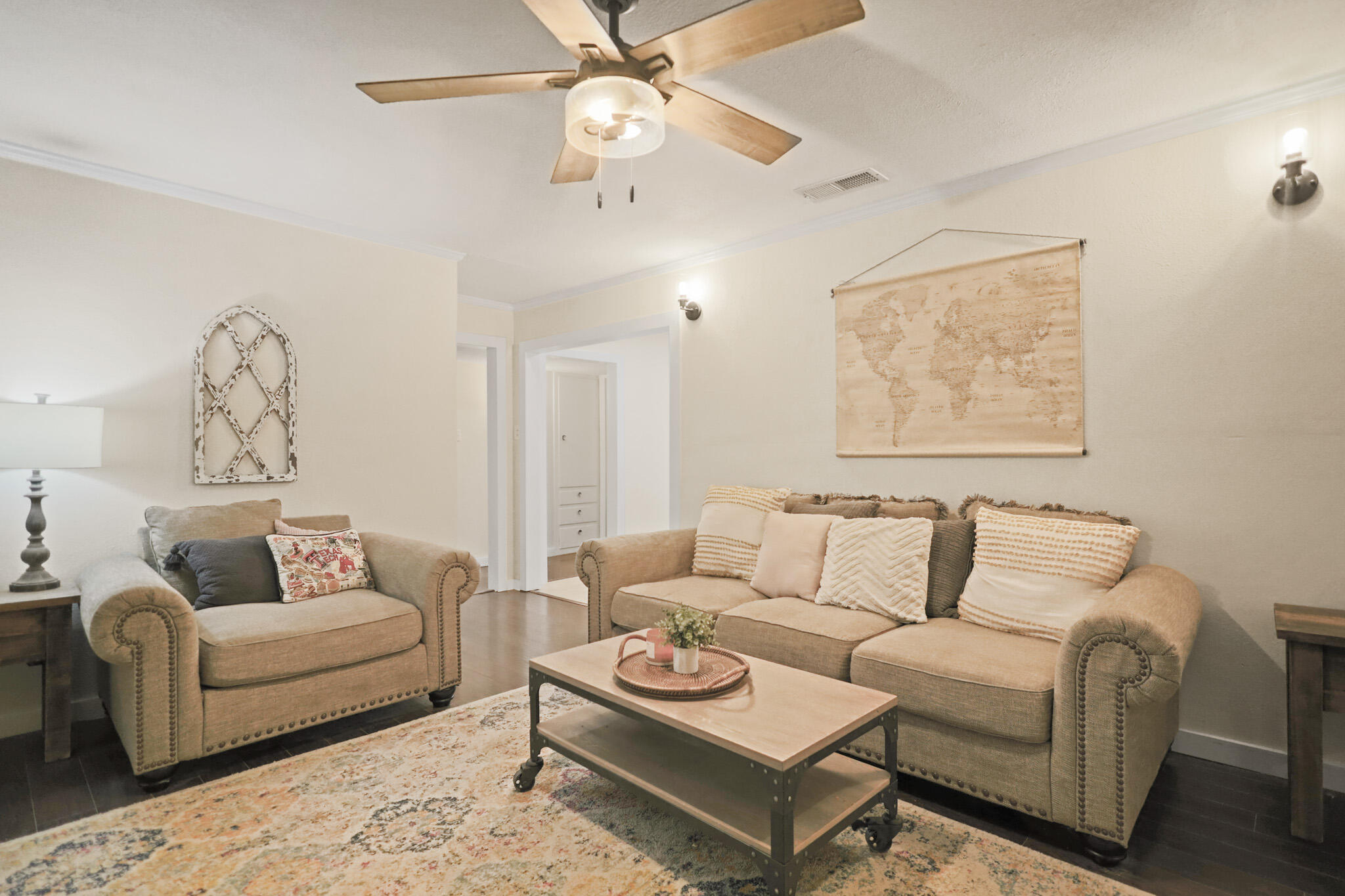 4302 42nd Street Lubbock, TX 79413 - Photo 7 of 67 Living Room