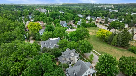 $250,000 | 143 East Park Avenue, Berlin, WI 54923