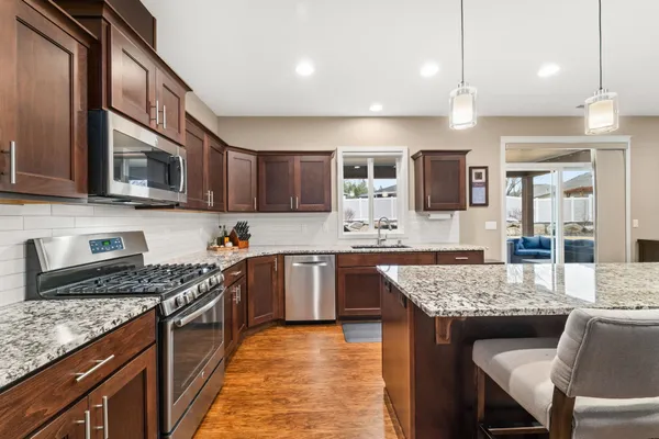 $874,900 | 110 East Sapphire Lane, Spokane, WA 99208