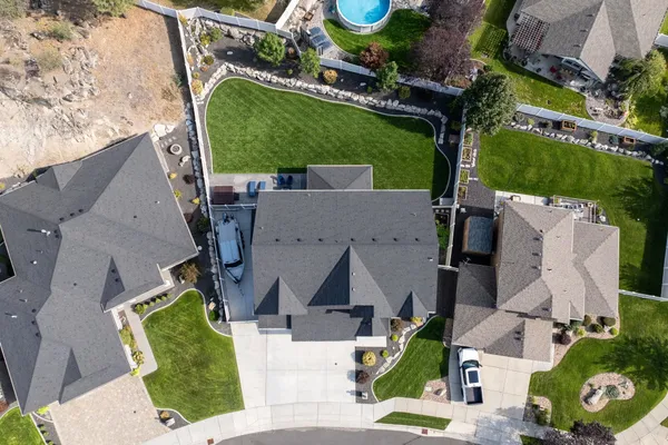 $874,900 | 110 East Sapphire Lane, Spokane, WA 99208