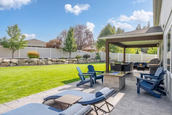 $874,900 | 110 East Sapphire Lane, Spokane, WA 99208