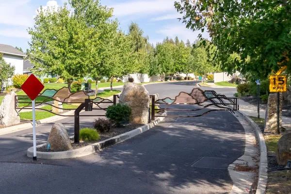 $874,900 | 110 East Sapphire Lane, Spokane, WA 99208