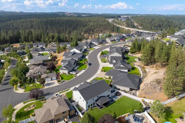 $874,900 | 110 East Sapphire Lane, Spokane, WA 99208