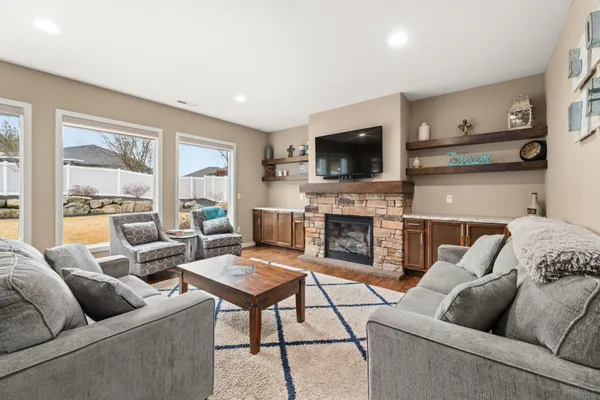 $874,900 | 110 East Sapphire Lane, Spokane, WA 99208