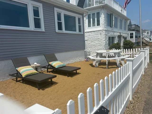 $3,600 | 751 Ocean Boulevard, Hampton, NH 03842