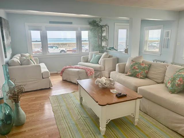 $3,600 | 751 Ocean Boulevard, Hampton, NH 03842