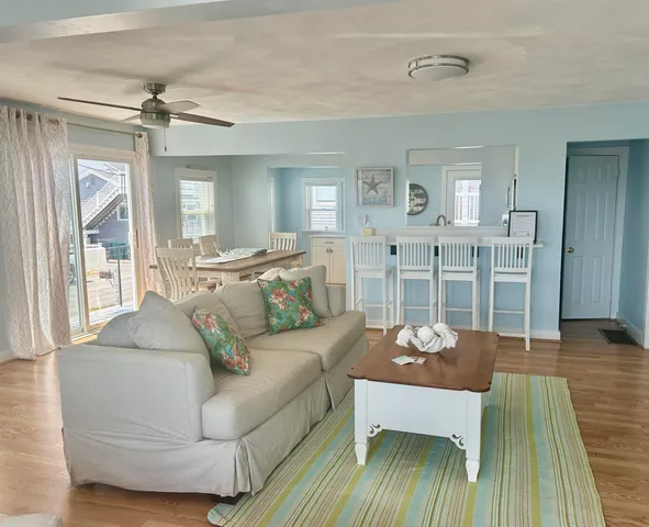 $3,600 | 751 Ocean Boulevard, Hampton, NH 03842