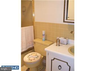 809 Red Lion Road, Unit B12 Philadelphia, PA 19115 - Photo 8 of 11
