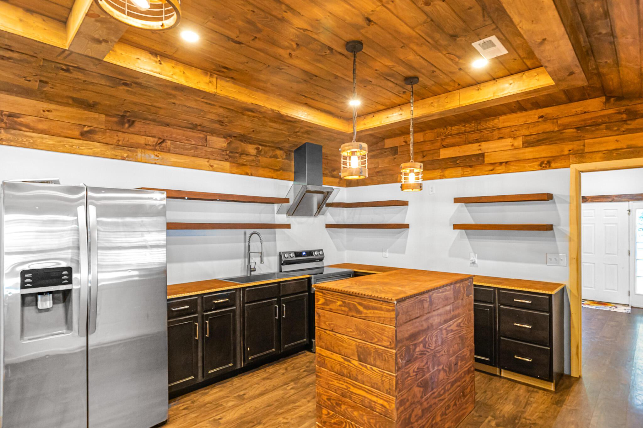 11050 Fancher Road, Unit 165 Westerville, OH 43082 - Photo 5 of 14 Kitchen