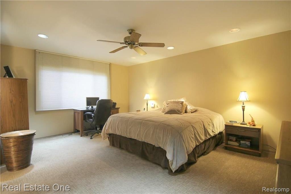 30215 High Valley Road Farmington Hills, MI 48331 - Photo 20 of 30