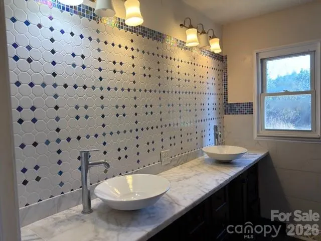 $249,999 | 5376 Rhoney Road, Connelly Springs, NC 28612