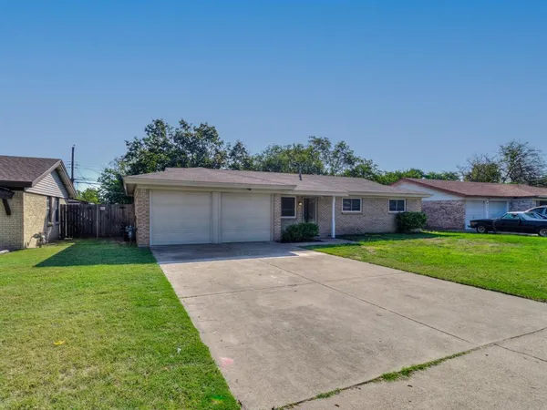 $1,850 | 844 Saddle Road, White Settlement, TX 76108