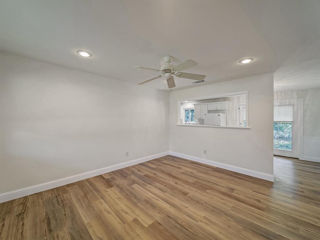 844 Saddle Road White Settlement, TX 76108 - Photo 12 of 27