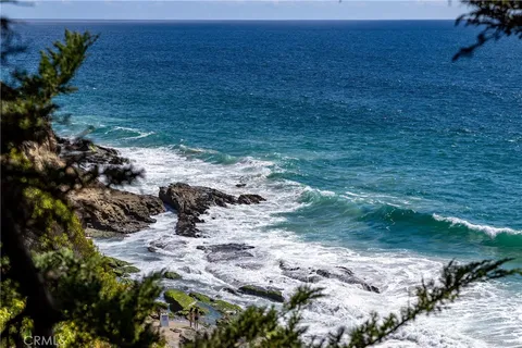 $95,000,000 | 32229 Coast Highway, Laguna Beach, CA 92651