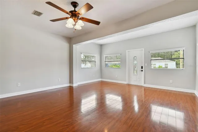 $2,600 | 3901 North Ola Avenue, Tampa, FL 33603