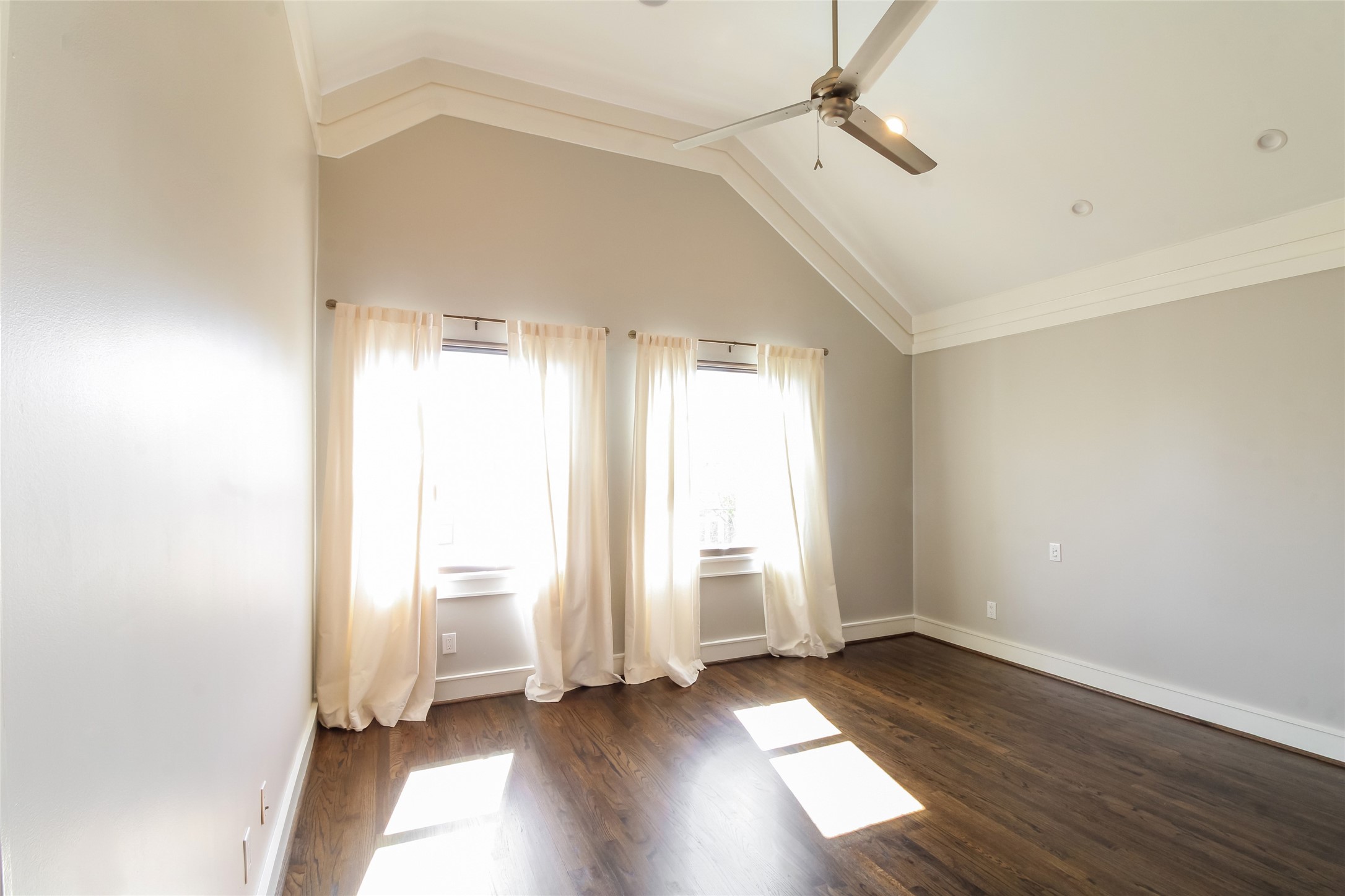 4313 Floyd Street Houston, TX 77007 - Photo 8 of 15