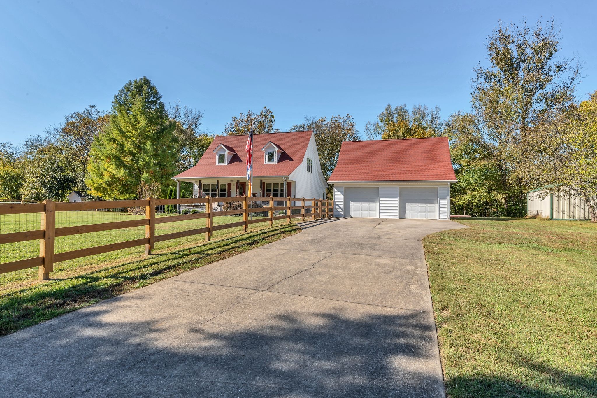 6285 Medley Amonette Road Buffalo Valley, TN 38548 - Photo 3 of 41 a sign board with parking space