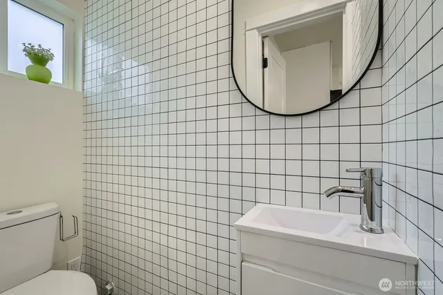 $649,950 | 5928 18th Avenue South, Seattle, WA 98108