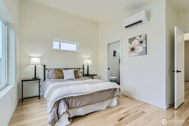 $649,950 | 5928 18th Avenue South, Seattle, WA 98108