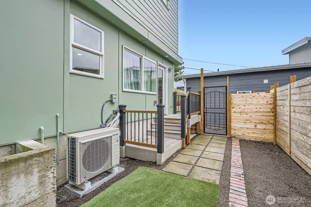 $649,950 | 5928 18th Avenue South, Seattle, WA 98108