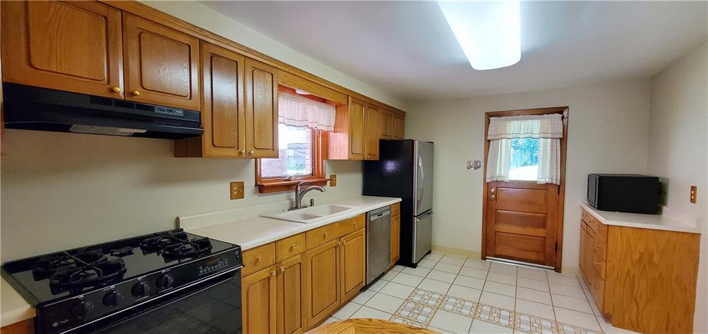 1663 Rutherford Avenue Pittsburgh, PA 15216 - Photo 5 of 25 Gallery Image 5