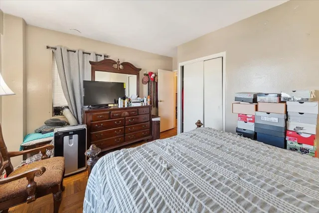 $239,000 | 3 Fordham Hill Ovl, Unit 10B | University Heights