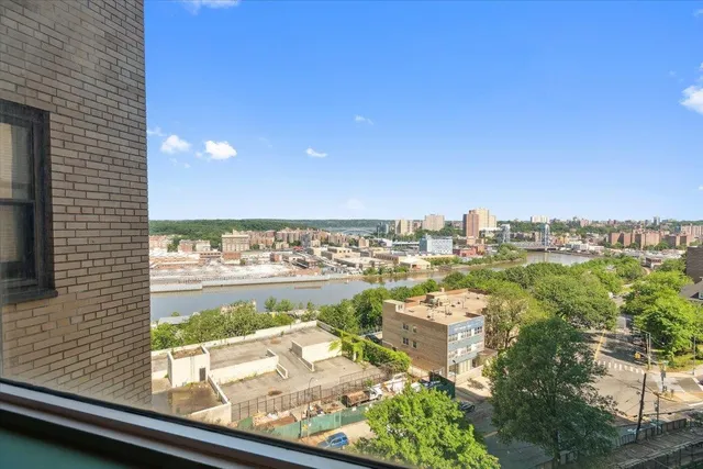 $239,000 | 3 Fordham Hill Ovl, Unit 10B | University Heights