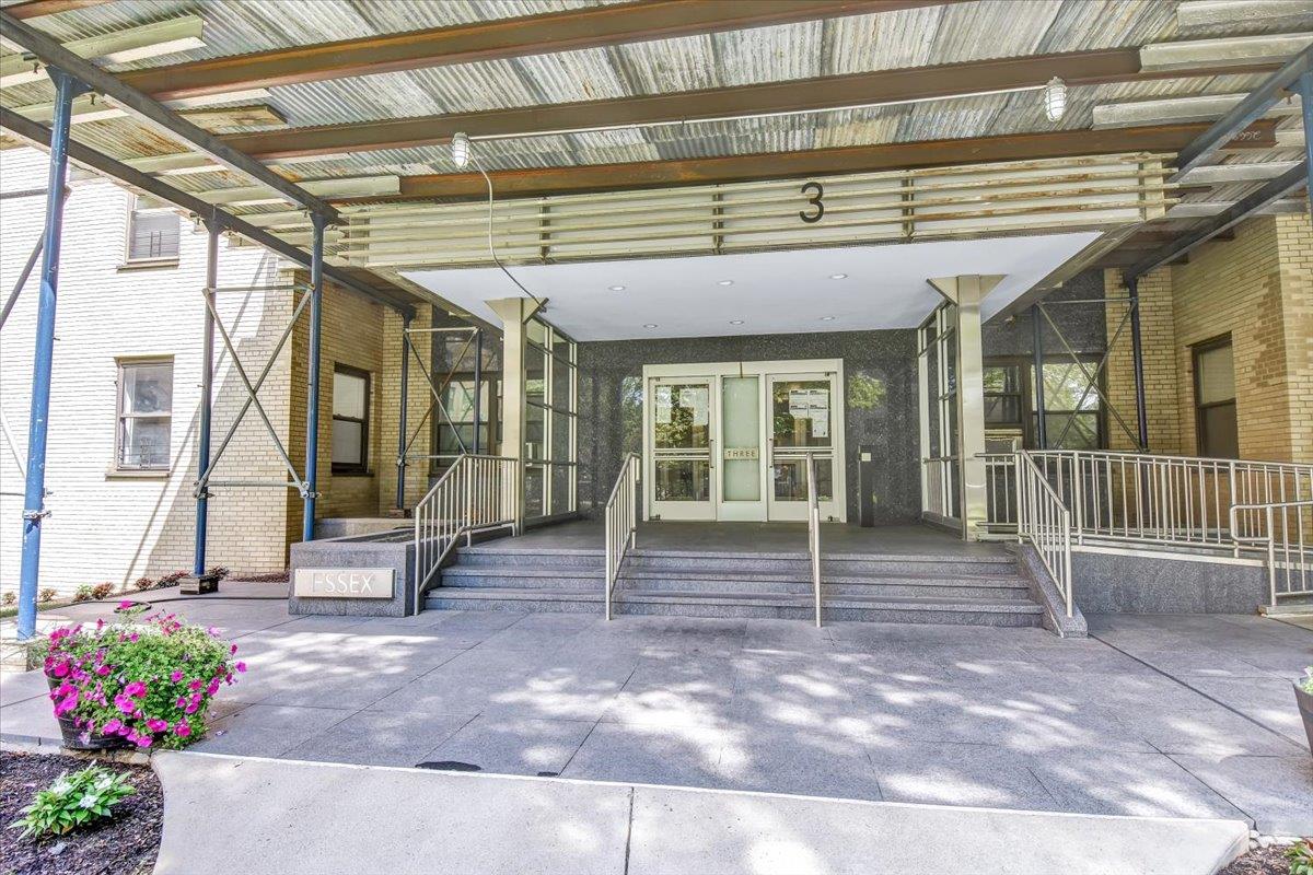 3 Fordham Hill Ovl, Unit 10B Bronx, NY 10468 - Photo 27 of 33 View of exterior entry