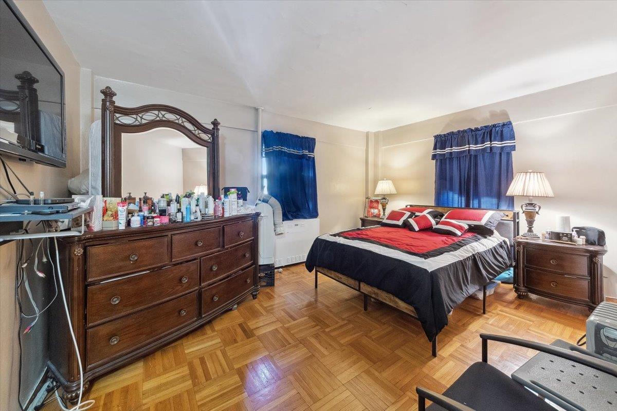 3 Fordham Hill Ovl, Unit 10B Bronx, NY 10468 - Photo 5 of 33 View of bedroom