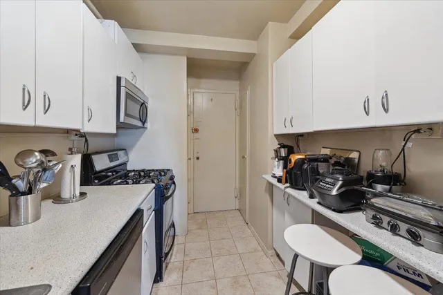 $239,000 | 3 Fordham Hill Ovl, Unit 10B | University Heights