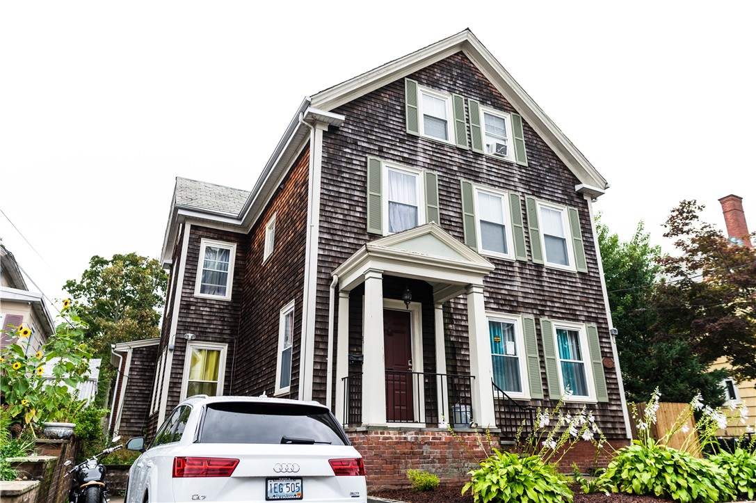 15 Lyon Street Pawtucket, RI 02860 - Photo 3 of 46 Gallery Image 3