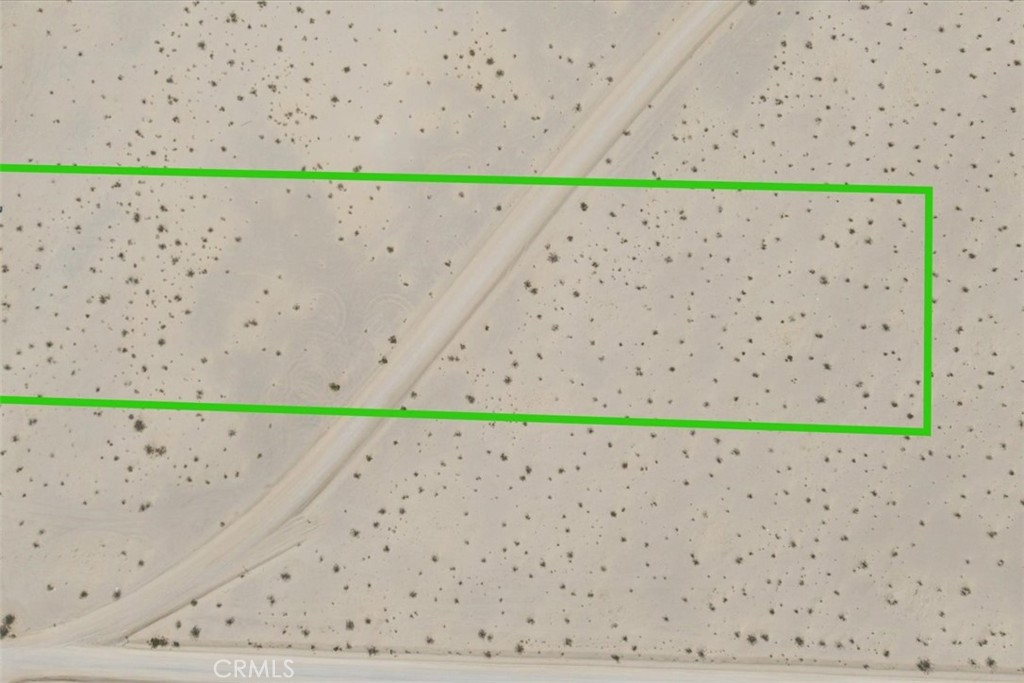 82935 Maya Rada Road Twentynine Palms, CA 92277 - Photo 11 of 30 a close up of a wooden floor