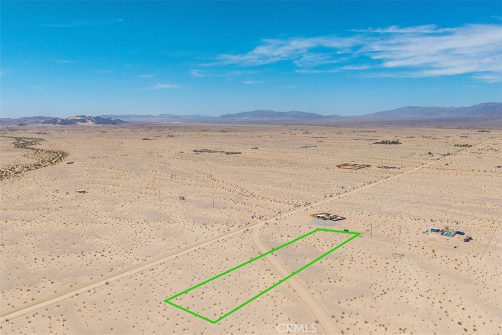 82935 Maya Rada Road Twentynine Palms, CA 92277 - Photo 28 of 30 a view of beach and ocean