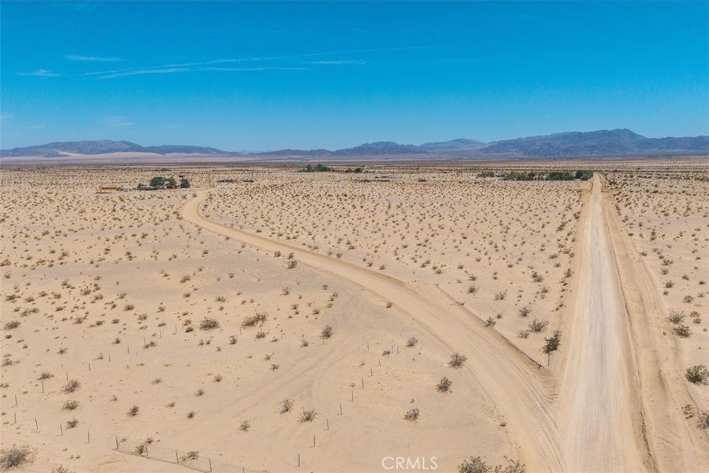 82935 Maya Rada Road Twentynine Palms, CA 92277 - Photo 7 of 30 a view of wooden floor
