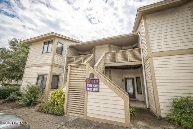 $1,600 | 119 Longstreet Drive, Unit 203, Wilmington, NC 28412
