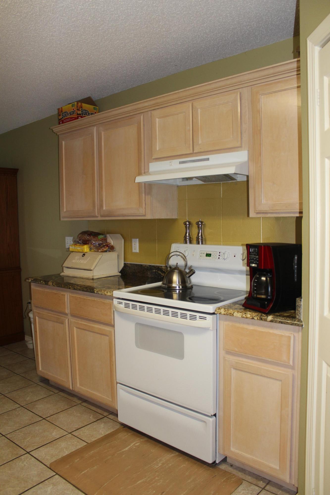 809 Travis Court Crestview, FL 32536 - Photo 6 of 12 Gallery Image 6