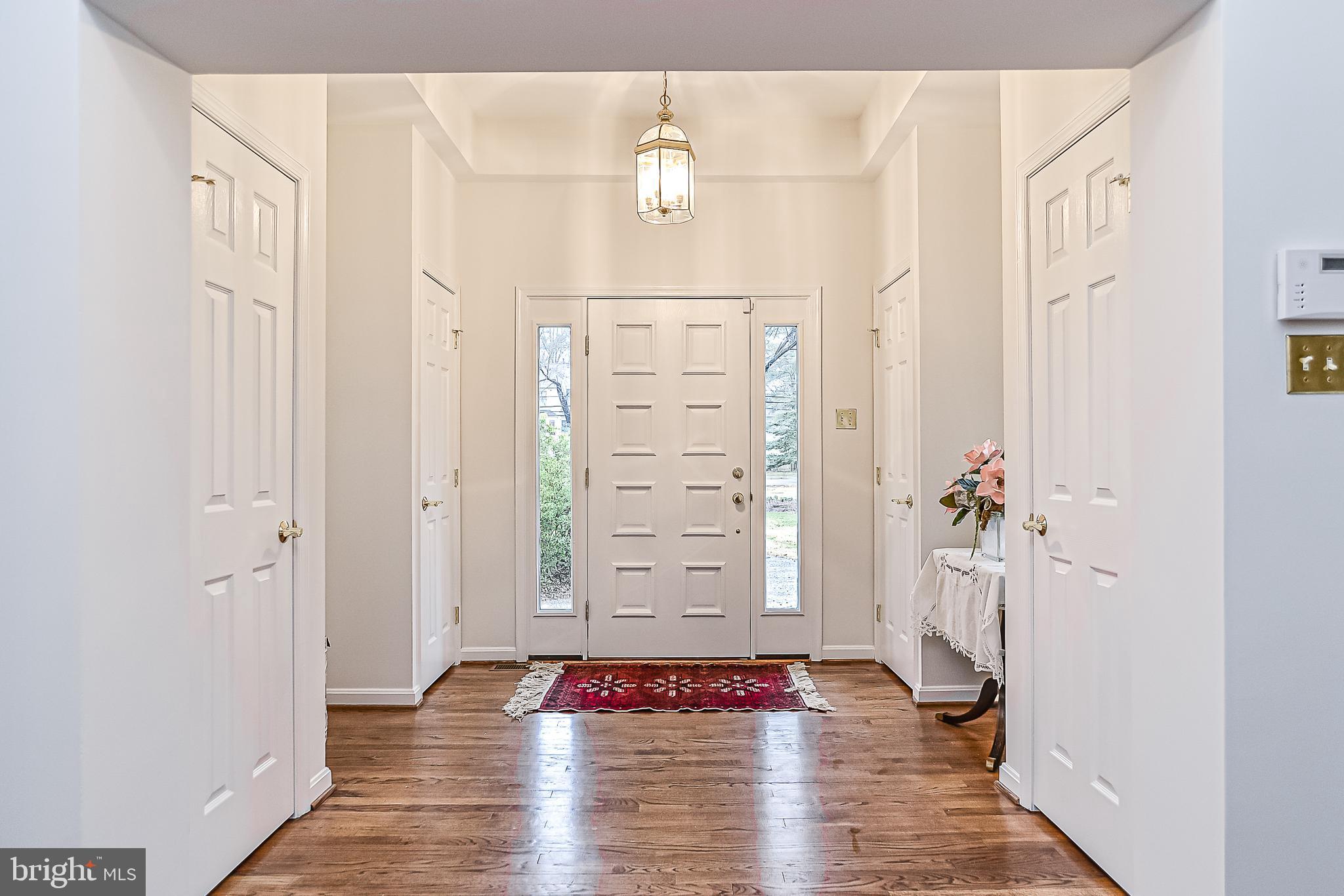 1819 Beulah Road Vienna, VA 22182 - Photo 3 of 43 Foyer
