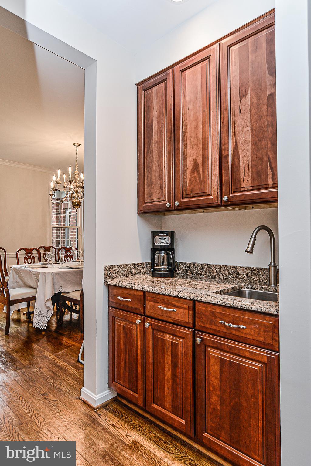 1819 Beulah Road Vienna, VA 22182 - Photo 22 of 43 Butlers pantry between kitchen and dining room